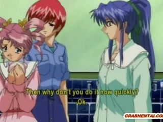 Japānieši anime izpaužas spanked līdz viņai lassie